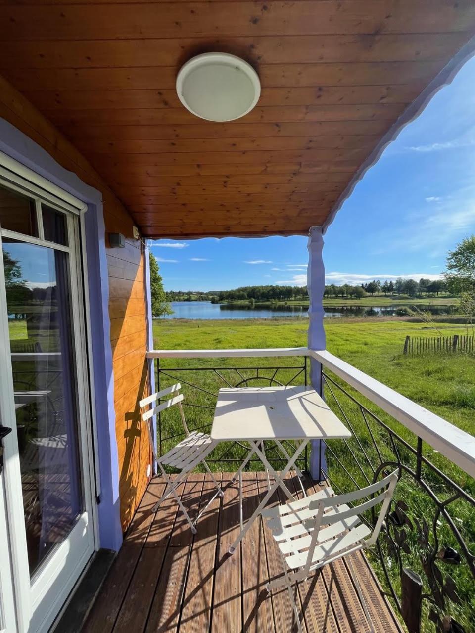 Les Logements Insolites De La Base Nautique Verneuil  Exterior photo